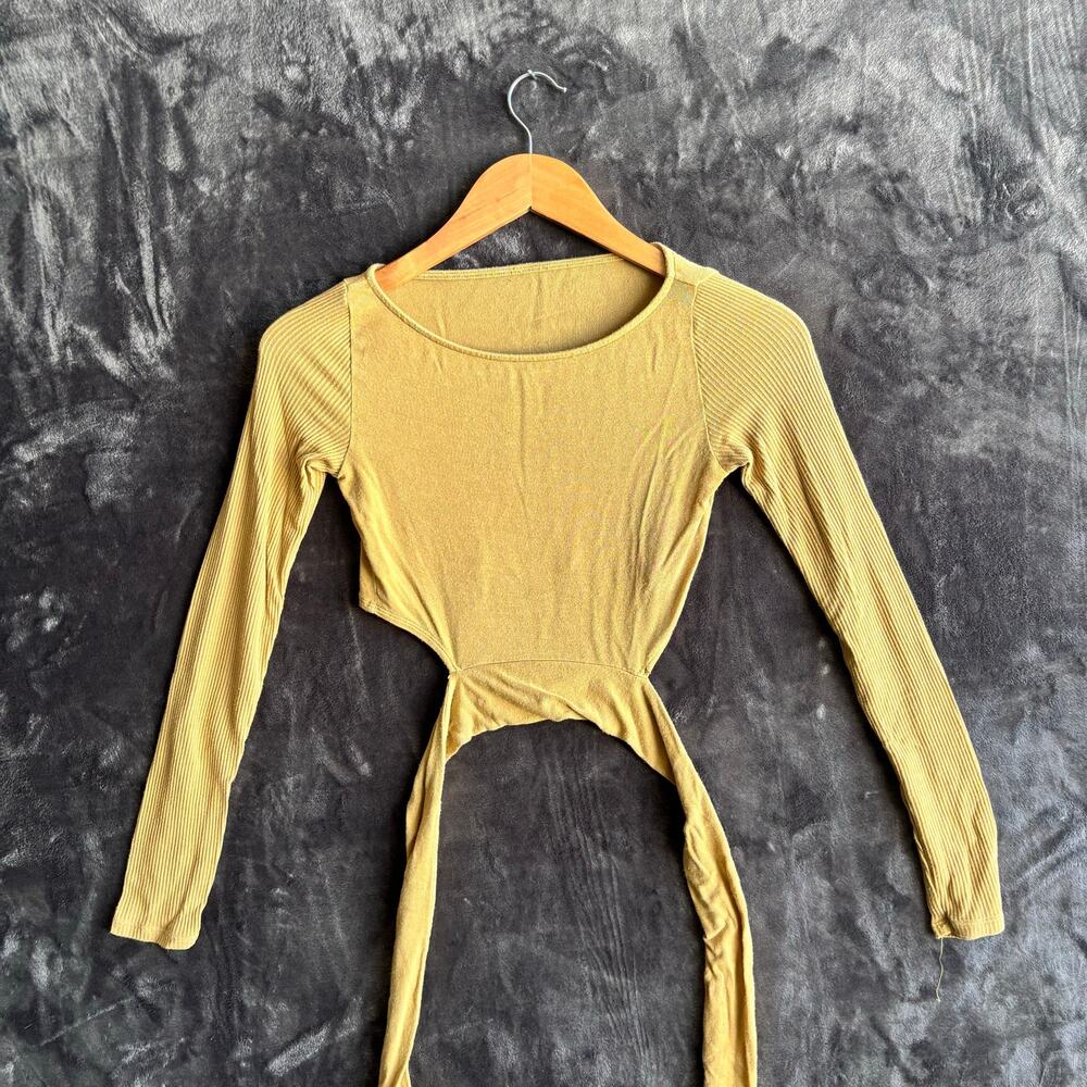 Alo Crop Top Long Sleeve Size XS/ S Yellow